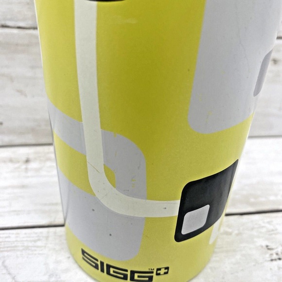 Authentic SIGG Swiss Made 1.0 Liter Aluminum Water Bottle Cool Pattern, Gorman - Picture 7 of 12